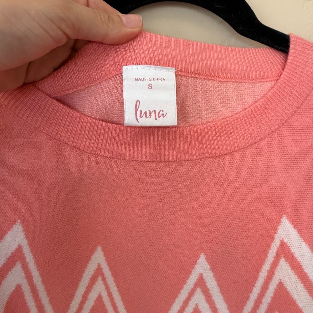 Luna Pink Chevron Knit Sweater Zig Zag Graphic Pullover Cozy Small - Picture 5 of 6
